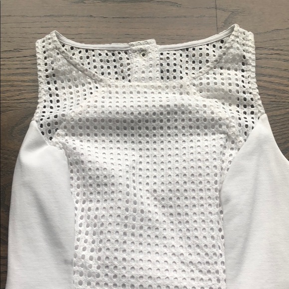 NWOT GUESS Peplum White Top - Picture 2 of 6